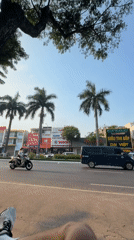 Morning moments captured in Đà Nẵng: street rest, aircraft overhead