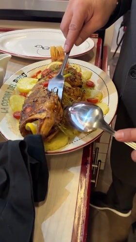 Evening restaurant service documented across Mexico City establishment