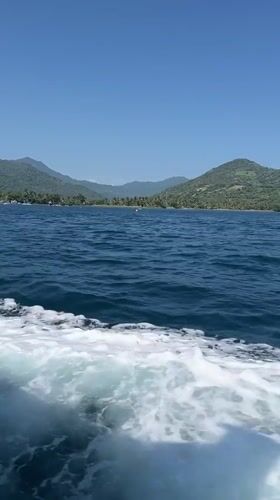 Morning boat journey documented off Pemenang Timur coastline