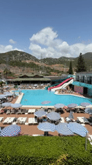 Tourist captures vacation moments at Alanya resort