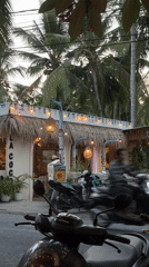 Tropical cafe La Coco captured on Nusa Penida street