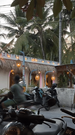Tropical cafe La Coco captured on Nusa Penida street