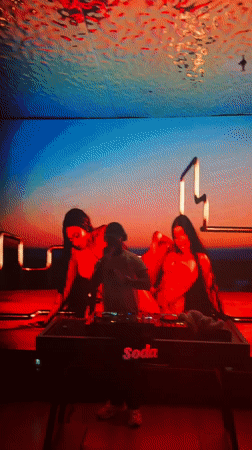 Club night in Liangjiang: DJ set with bold visual display