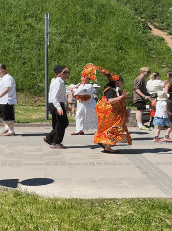 Community festival with crafts and performances held in Dmitrov