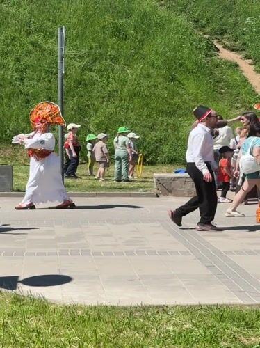 Community festival with crafts and performances held in Dmitrov