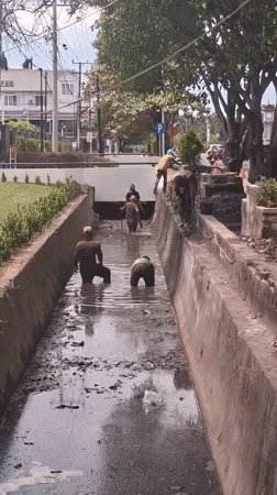 Morning life unfolds in Lhokseumawe: work, food, news