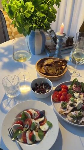 Evening dinner gathering documented in Gangloff, Germany