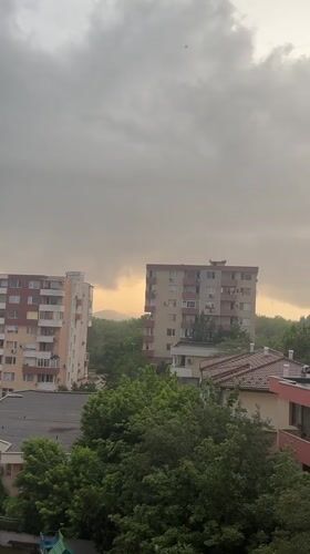 Rainy evening moments captured across Veliko Tarnovo apartment district