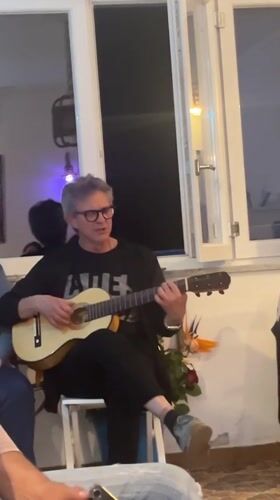 Evening gatherings feature music and birthday celebration in Campania