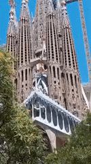 Sagrada Família up close, with live guitar in the park