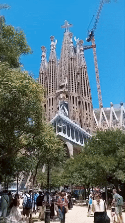 Sagrada Família up close, with live guitar in the park