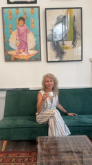 Woman visits Tel-Aviv art gallery, photographs artwork