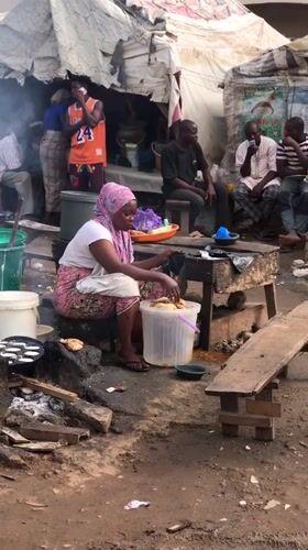 Morning market life captured in Dutsen Alhaji, Nigeria
