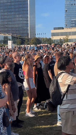 Colours of Bubbles perform at outdoor Vilnius festival