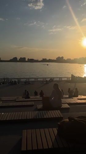 Sunset draws crowds to Kazan waterfront viewing areas