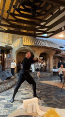 Traditional Georgian folk performances captivate restaurant audience in Tbilisi