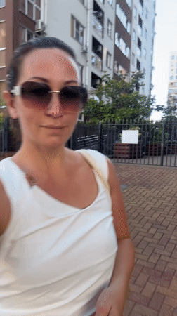 Street stroll and elevator selfie in Sochi