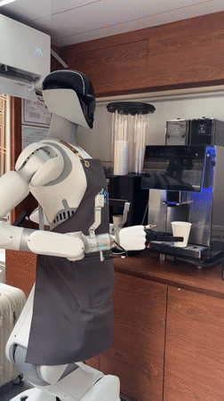 Humanoid robot runs coffee station in Shanghai café