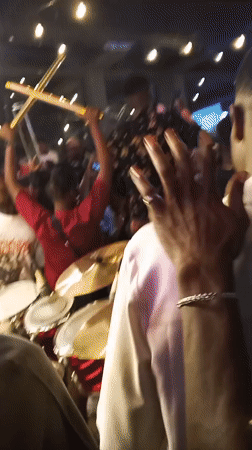 Nighttime music party draws crowds in Lokoja, Nigeria
