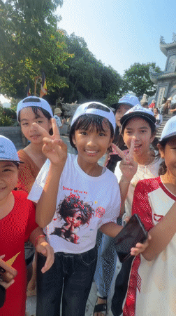 Spring morning scenes documented across Đà Nẵng, Vietnam