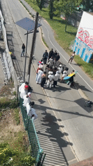 Twenty people gather for outdoor production in Charenton-le-Pont