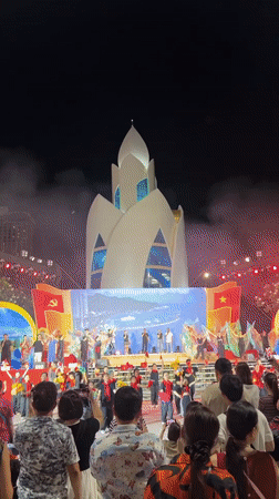 Evening cultural festivities and street life documented in Nha Trang