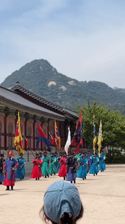 Traditional Korean ceremony performed at Seoul historic building