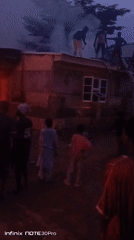 Building fire draws crowds in Akwanga, Nigeria