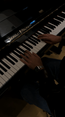 Evening piano performance captured near Porto landmarks