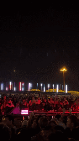 Nighttime DJ set draws big crowd in Lisbon