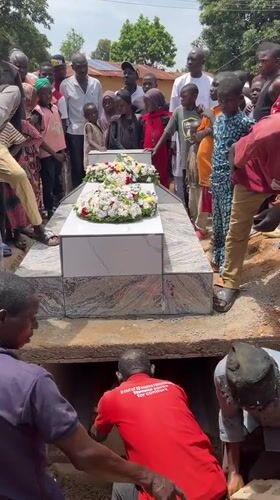 Funeral service draws mourners in Dutsen Kato, Nigeria