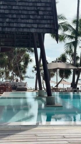 Pool days and beach bar hours at Choeng Mon resort