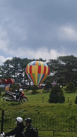 Morning leisure activities observed at Da Lat lake park