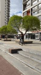 Cyclists perform stunts, ride casually in Tyumen plaza