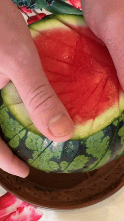 Fruit preparation activity documented in Wisła kitchen countertop