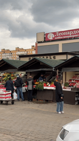 Everyday life documented across Odintsovo market district