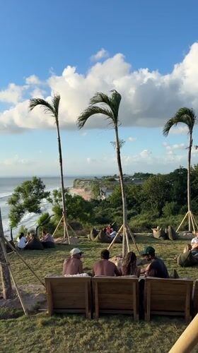 Lazy morning at a clifftop beach bar in Kuta Selatan