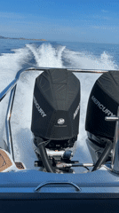 Speedboat with twin Mercury engines recorded cruising Italian waters