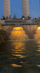 Font Màgica light and water show draws crowds at dusk