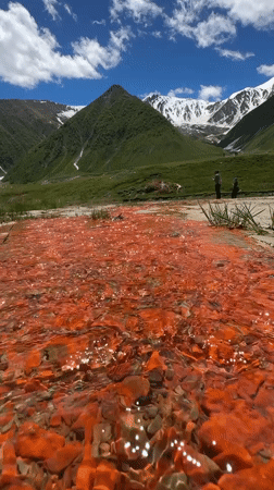 Ketrisi's vivid mineral springs and alpine lake up close