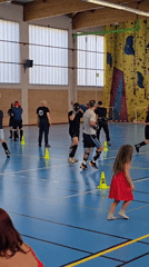 Martial arts training session documented at Leers gymnasium