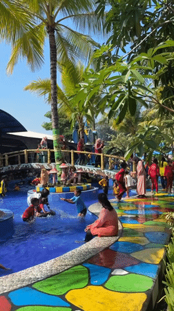 Water park and aquarium day out in Kebonsari, Indonesia