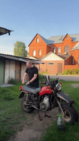 Quiet afternoon moments captured in Reshetnikovo: motorcycles, selfies, playground