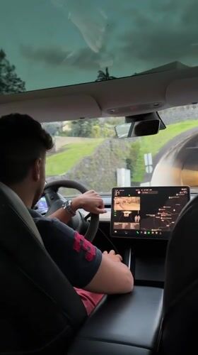 Tesla driver enters tunnel in Funchal, Portugal