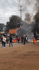 Street fires draw crowds in Nyeri, Kenya