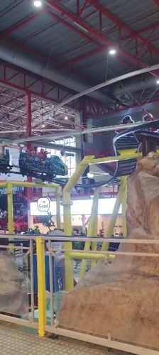 Indoor amusement park draws young visitors in northern Israel