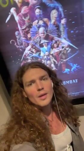 Movie-goer spotted at Kuta theater, Japanese restaurant early morning