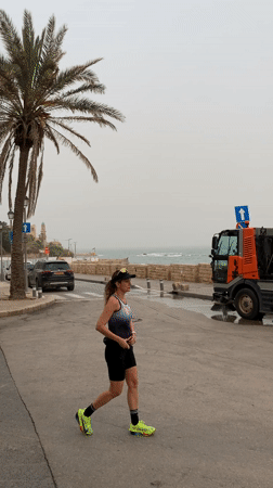 Early morning street scenes and coastal views in Tel Aviv