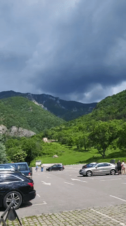 Quiet afternoon moments captured in Bulgarian mountain town