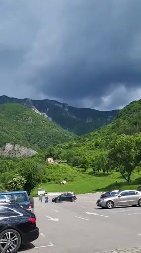 Quiet afternoon moments captured in Bulgarian mountain town
